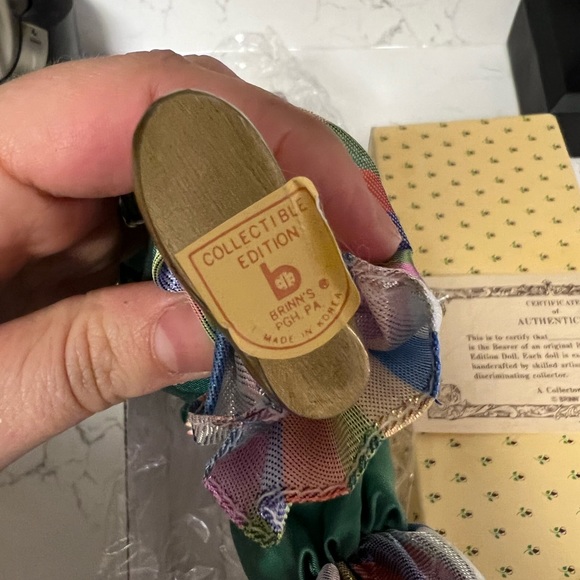 NIB VTG Brinn's 18" Handmade Limited Edition Porcelain Clown Doll COA - Picture 9 of 11